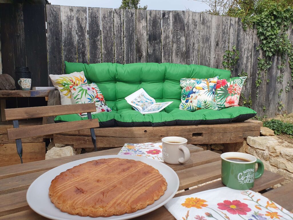 Terrasse ensolleillée Gîte Le Grenier